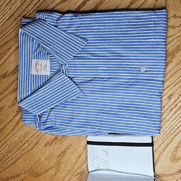 Brooks Brothers Dress Shirt 17 1/2-34 (XL) - Picture 1 of 2
